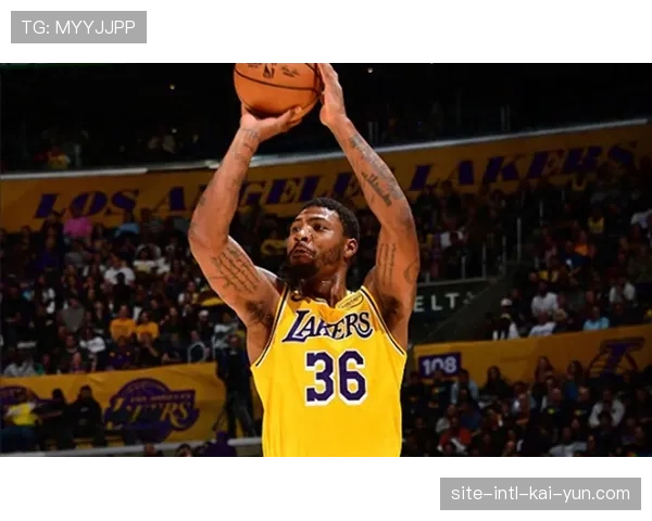 斯玛特关键时刻三分+造犯规 湖人老将控场经验价值分析